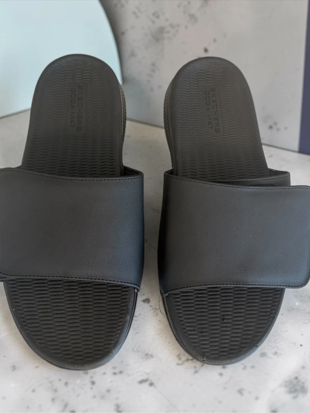 Skechers GO Consistent Mens Size 13 Black Slide Sandals Goga Mat 229033